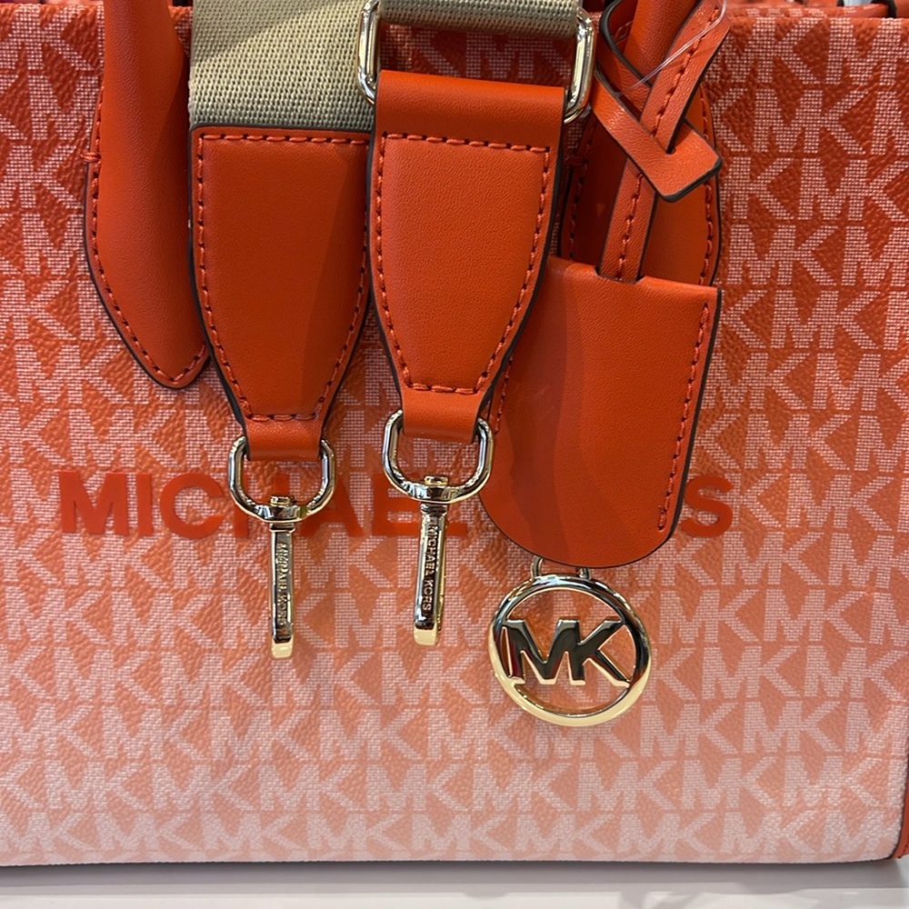 Michael Kors Mirella Small Ombré Signature Logo Crossbody Bag
Red Clay 
NWT - Picture 2 of 16